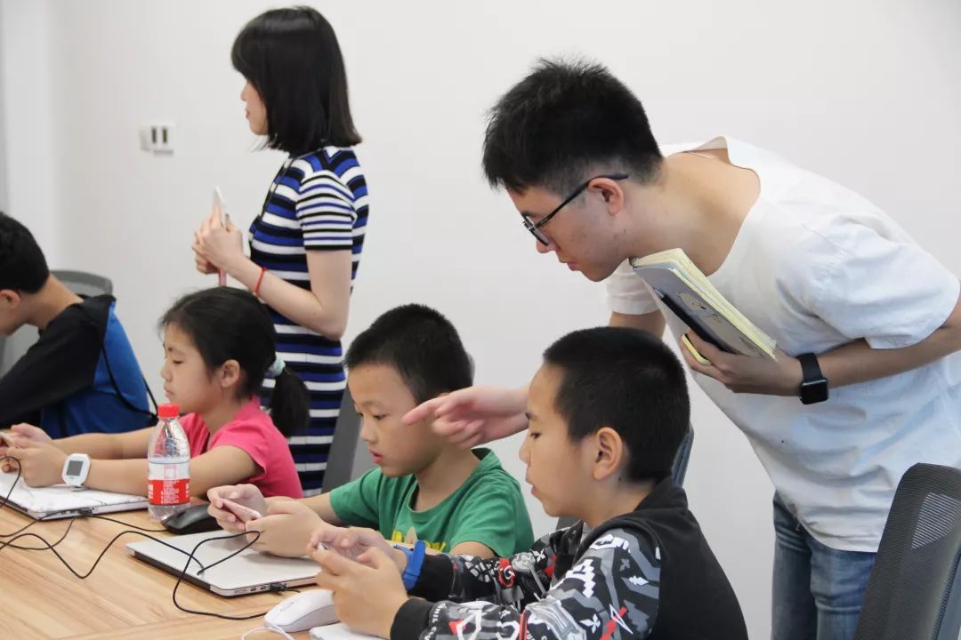 饼干也能编程?脑洞大开的日本教育给了我们这些启示 饼干也能编程?脑洞大开的日本教育给了我们这些启示