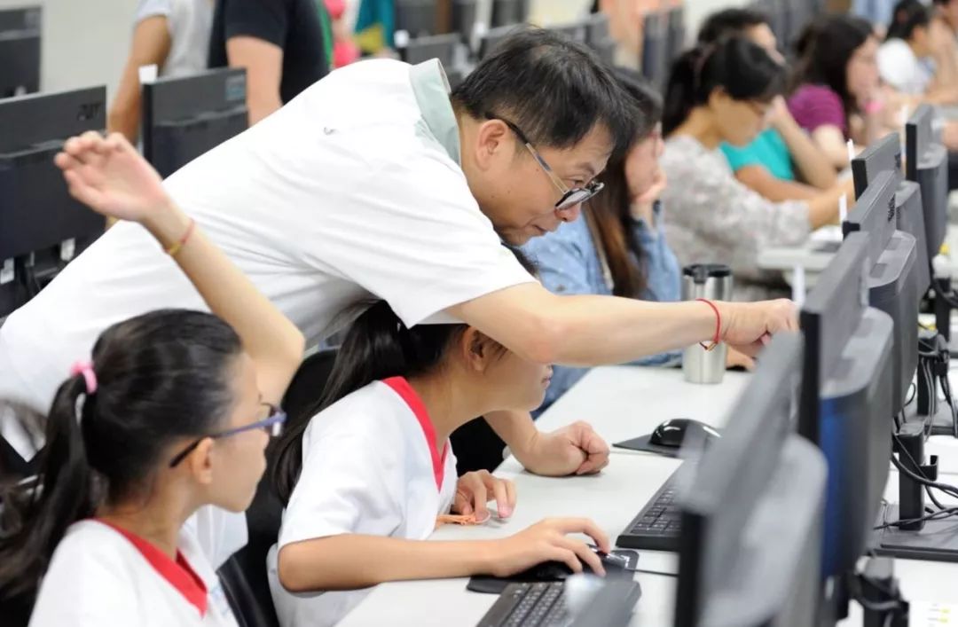 是什么在决定孩子的未来？台湾乡村小学生也在忙着学编程