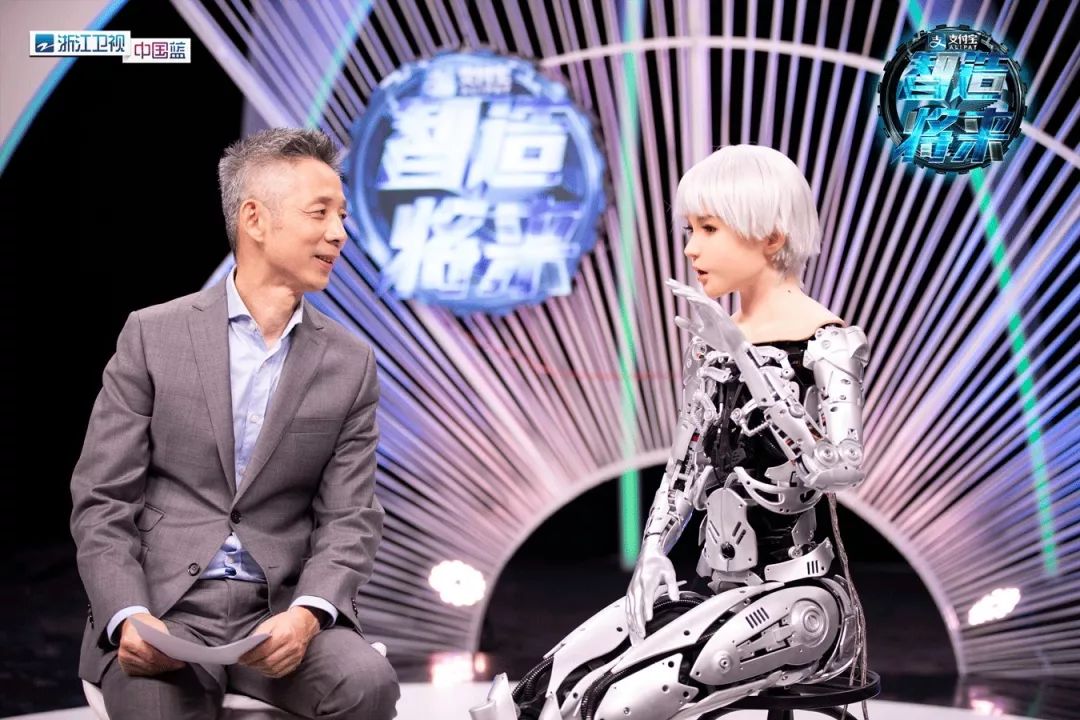 《最强大脑》主持蒋昌建:2019和编程猫孩子们的奇妙约会! 《最强大脑》主持蒋昌建:2019和编程猫孩子们的奇妙约会!